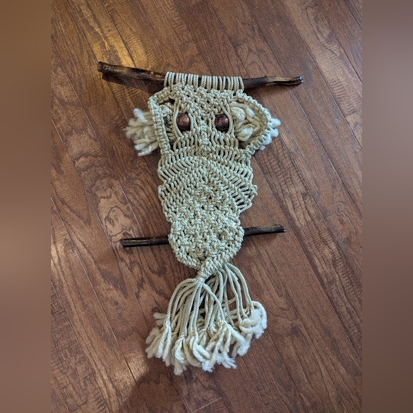Vintage Macrame 70's Boho Owl Tapestry Wall Hanging 28' Hardwood Frame - Picture 3 of 8